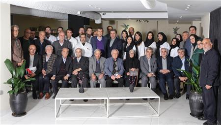 حضور پیشکسوتان دامپزشکی در بیمارستان پرندگان سانا حضور پیشکسوتان دامپزشکی در بیمارستان پرندگان سانا